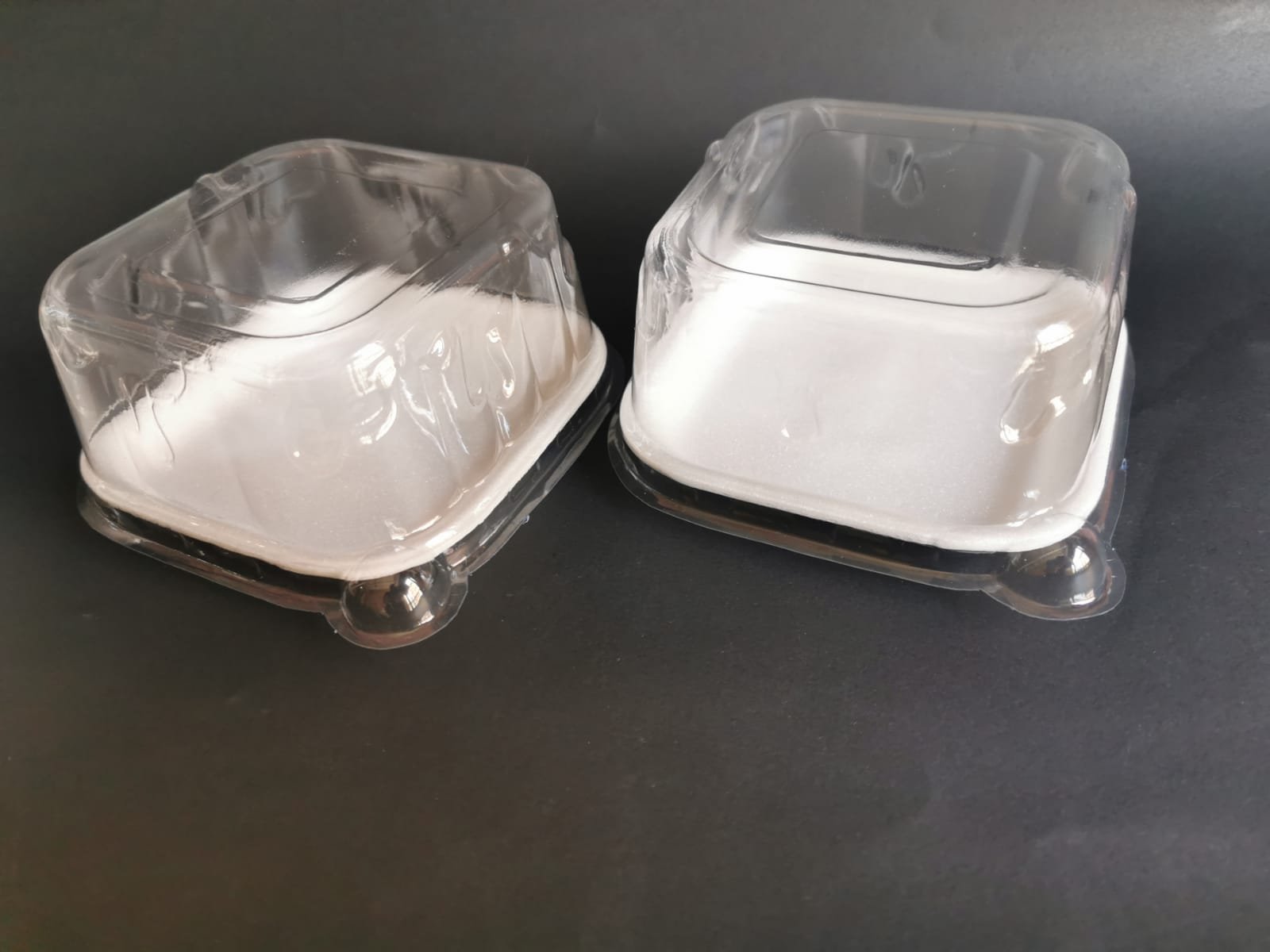 Contenedores con tapa